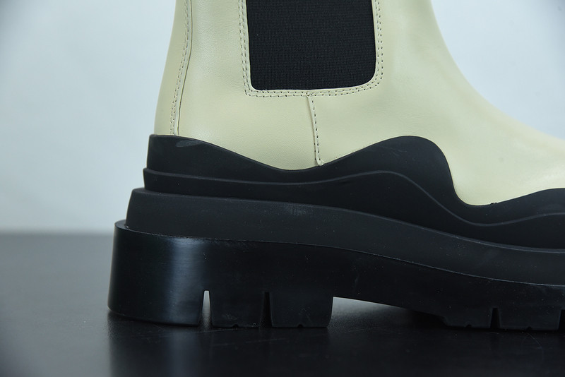 b0tte*a Ven*ta sneaker