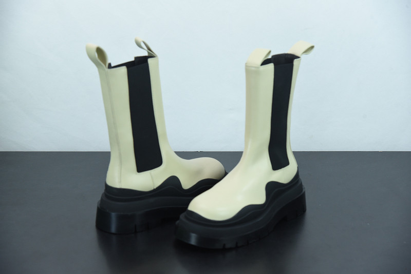 b0tte*a Ven*ta sneaker