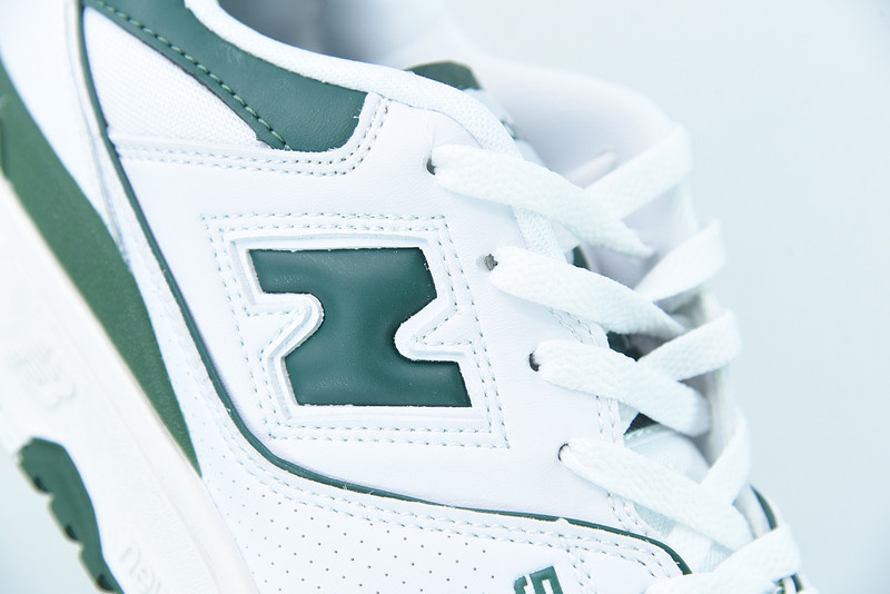 NEW BALANCE 550 BB550WT1