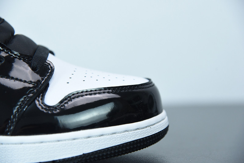 AIR JORDAN 1 MID SE GS 