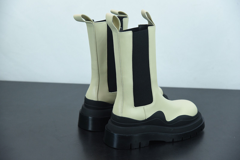 b0tte*a Ven*ta sneaker