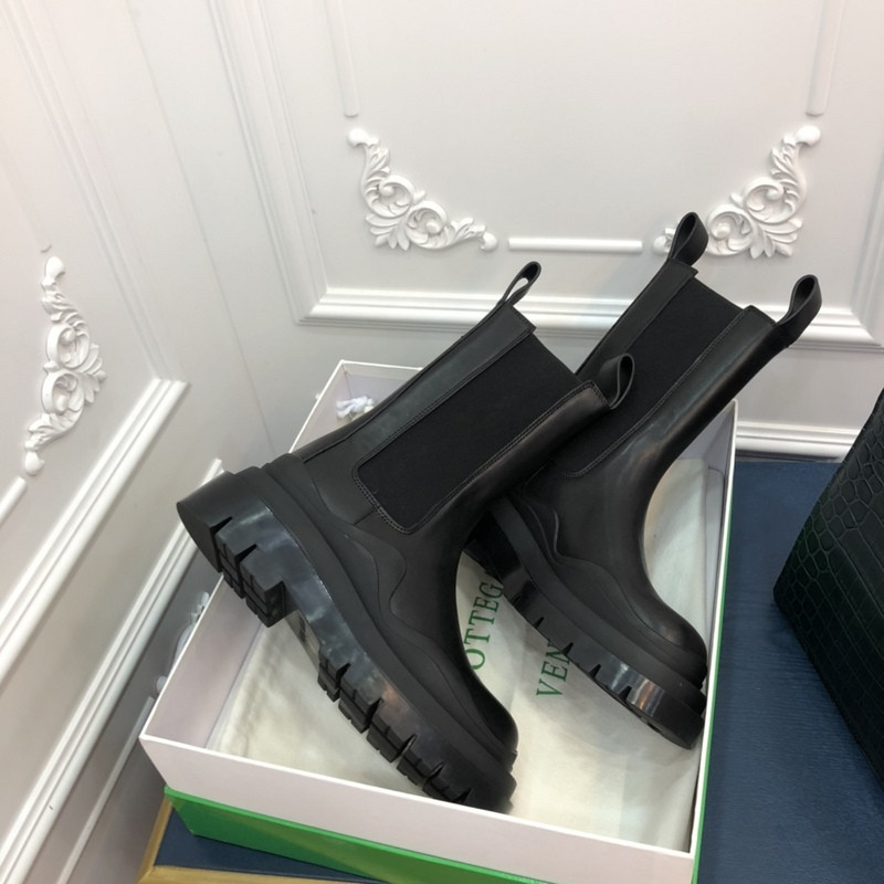 b0tte*a Ven*ta sneaker