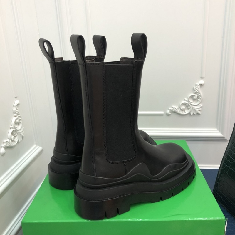 b0tte*a Ven*ta sneaker