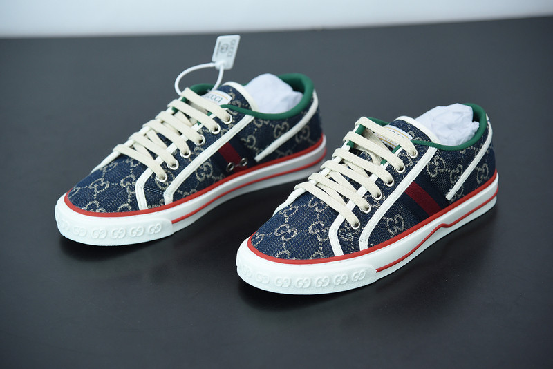 G*u*i sneaker