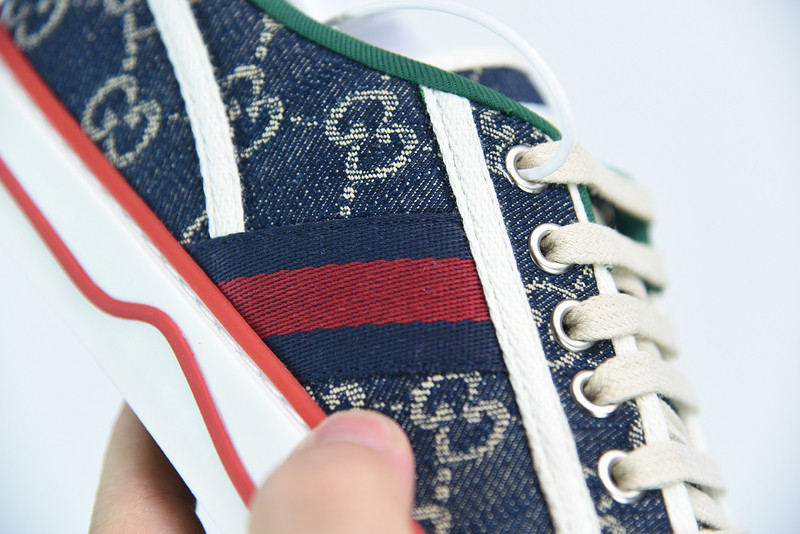 G*u*i sneaker