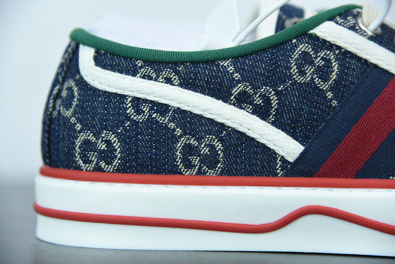 G*u*i sneaker