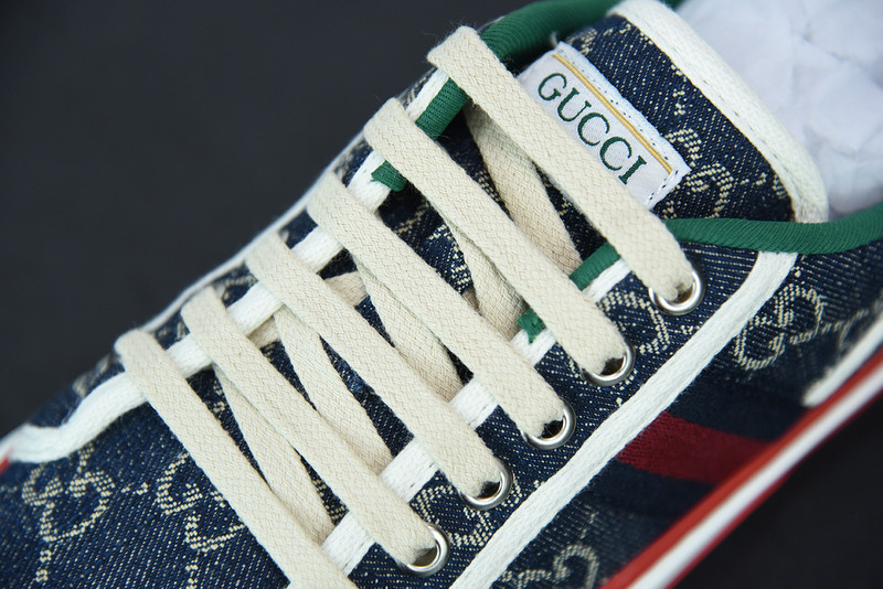 G*u*i sneaker