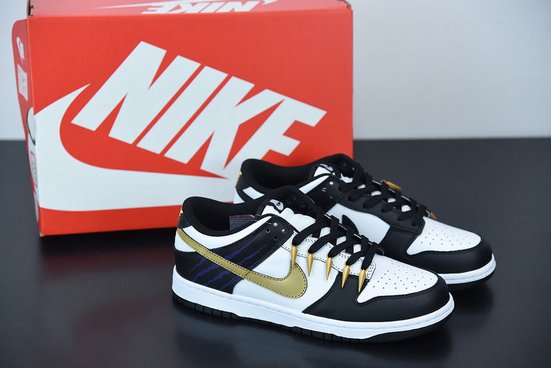 NIKE SB DUNK LOW