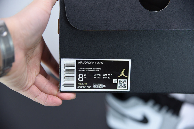 AIR JORDAN 1 LOW LIGHT SMOKE GREY 553558-030