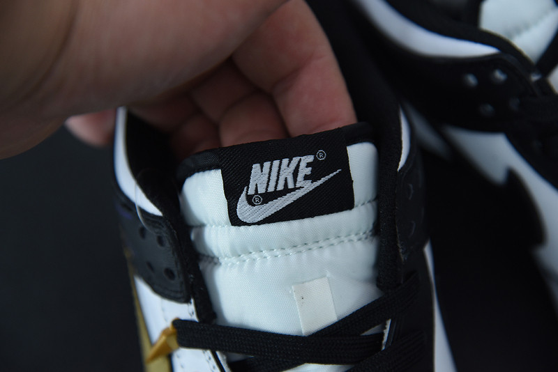 NIKE SB DUNK LOW