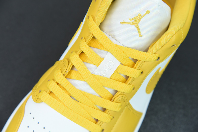 AIR JORDAN 1 LOW 