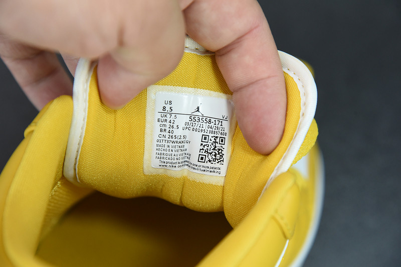 AIR JORDAN 1 LOW 