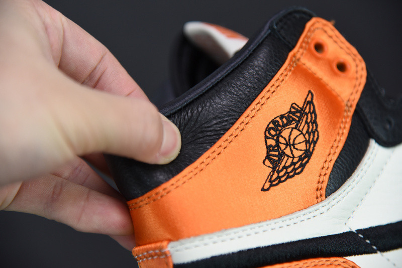 AIR JORDAN 1 RETRO HIGH SATIN SHATTERED BACKBOARD AV3725-010