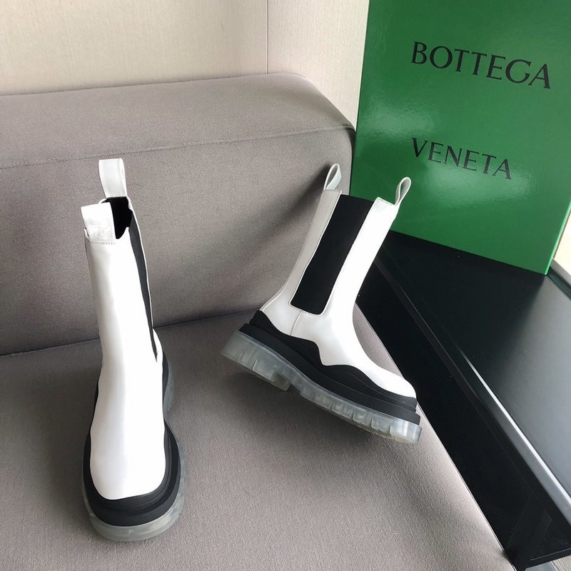 b0tte*a Ven*ta sneaker