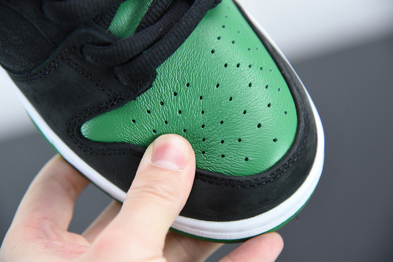 NIKE SB DUNK LOW PRO SB
