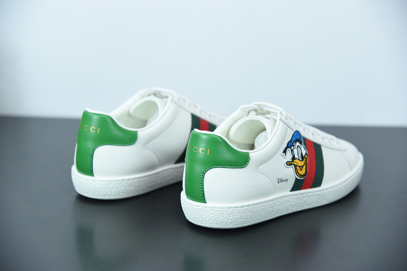 G*u*i sneaker