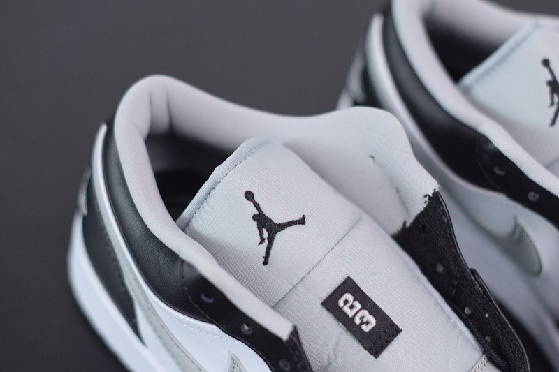 AIR JORDAN 1 LOW 