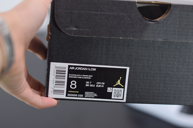 AIR JORDAN 1 LOW 
