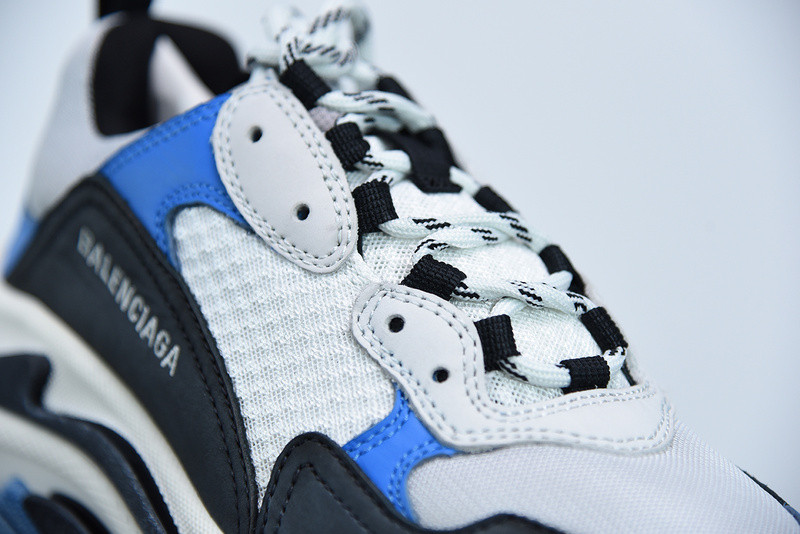 BC TRIPLE S TRAINER 536737 W09OH 1007