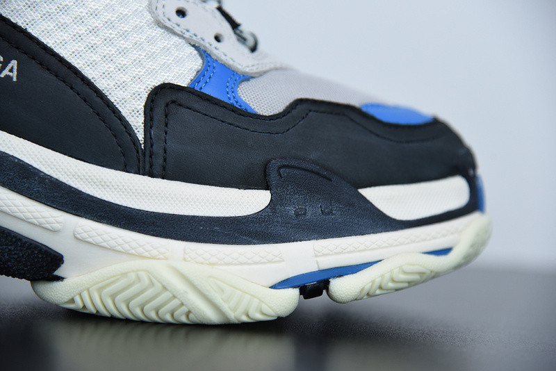 BC TRIPLE S TRAINER 536737 W09OH 1007