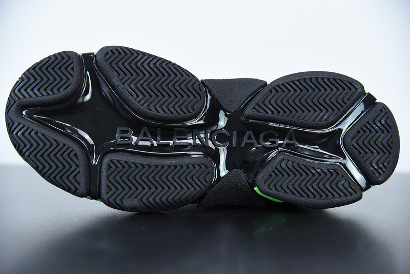 BC TRIPLE S TRAINER 524039 W2PW1 4881