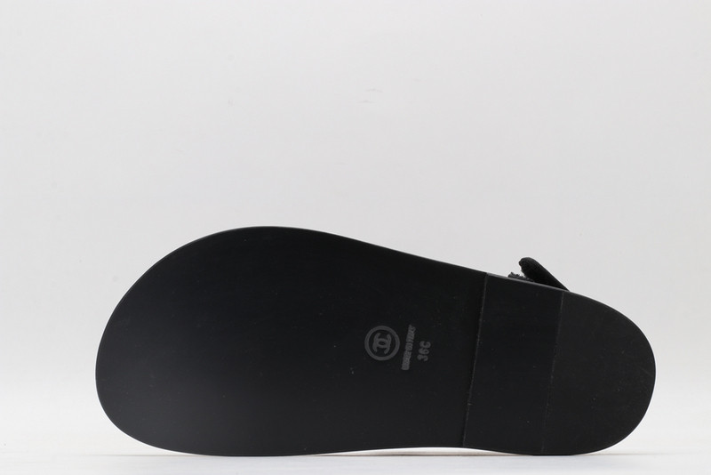 Chanel Slide