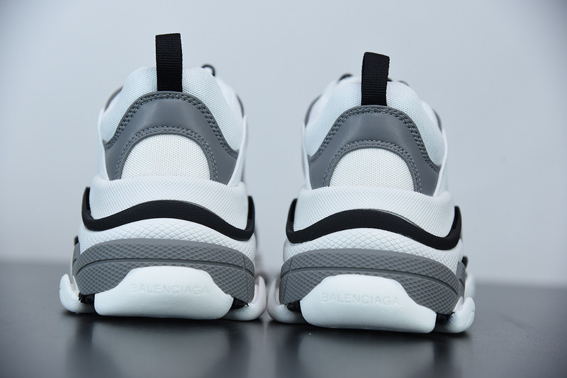 BC TRIPLE S TRAINER 536737 W0901 9089