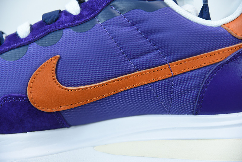 NIKE VAPORWAFFLE SACAI DARK IRIS DD1875-500