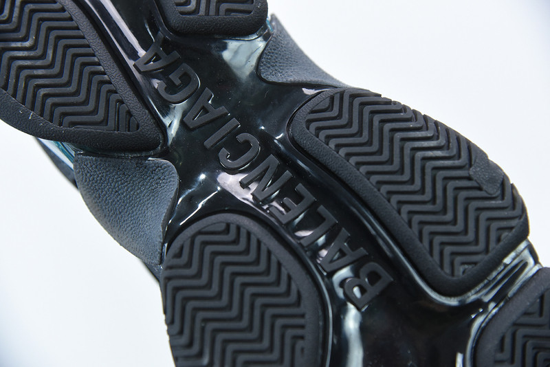 BC TRIPLE S TRAINER 544351 W09E1 9025