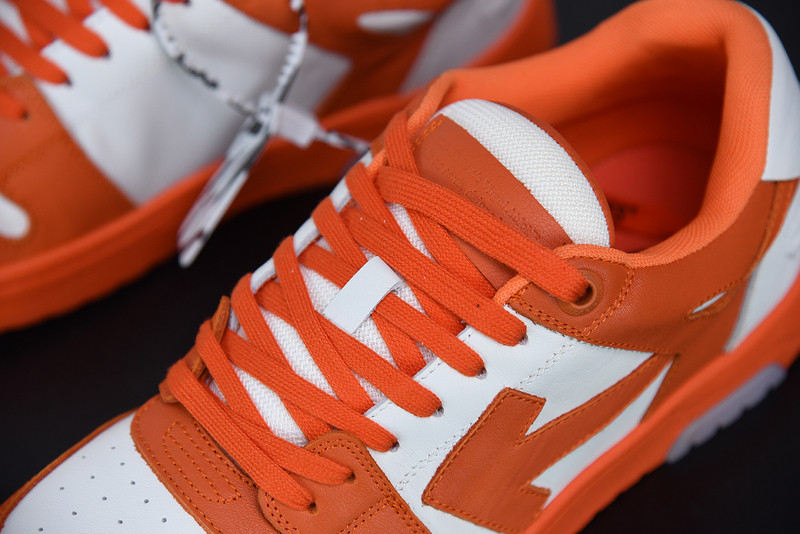 OF™ C/O VIRGIL ABLOH OUT OF OFFICE LOW-TOP LEATHER SNEAKERS ‘OOO“