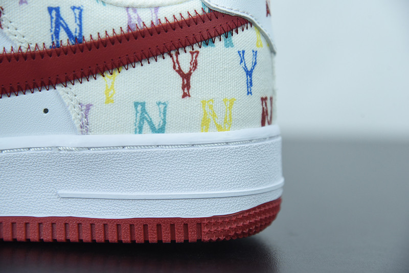NIKE AIR FORCE 1