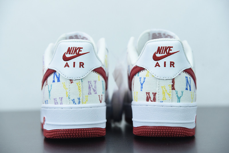 NIKE AIR FORCE 1