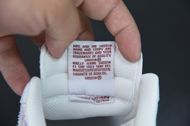 NIKE AIR FORCE 1