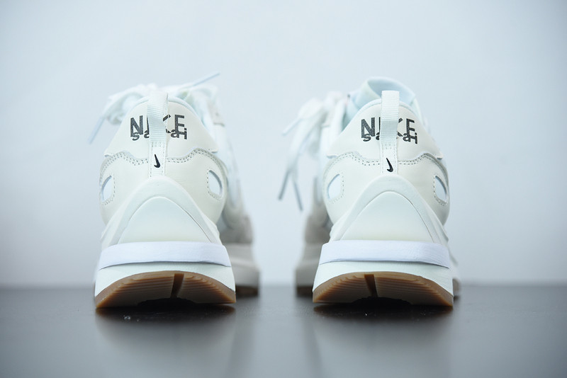 NIKE VAPORWAFFLE SACAI WHITE DD1875-100