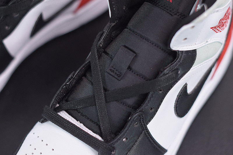 AIR JORDAN 1 MID SE  