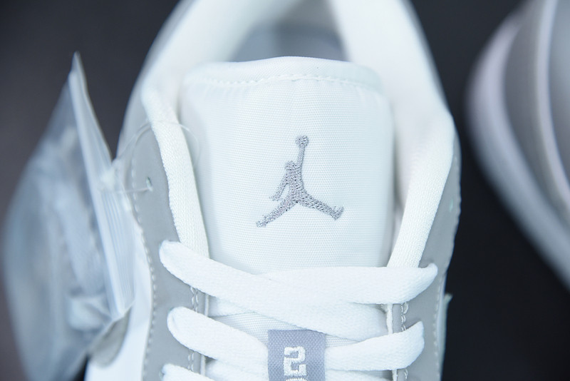AIR JORDAN 1 LOW 