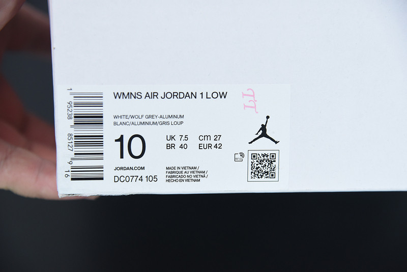 AIR JORDAN 1 LOW 