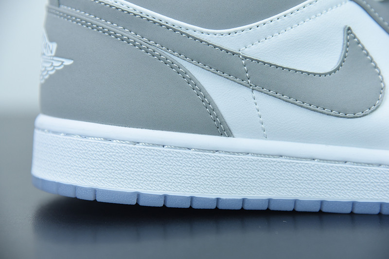 AIR JORDAN 1 LOW 