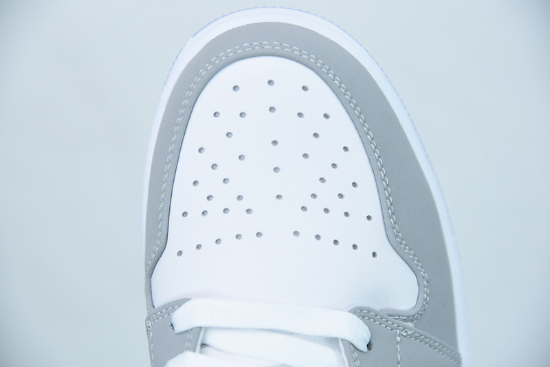 AIR JORDAN 1 LOW 