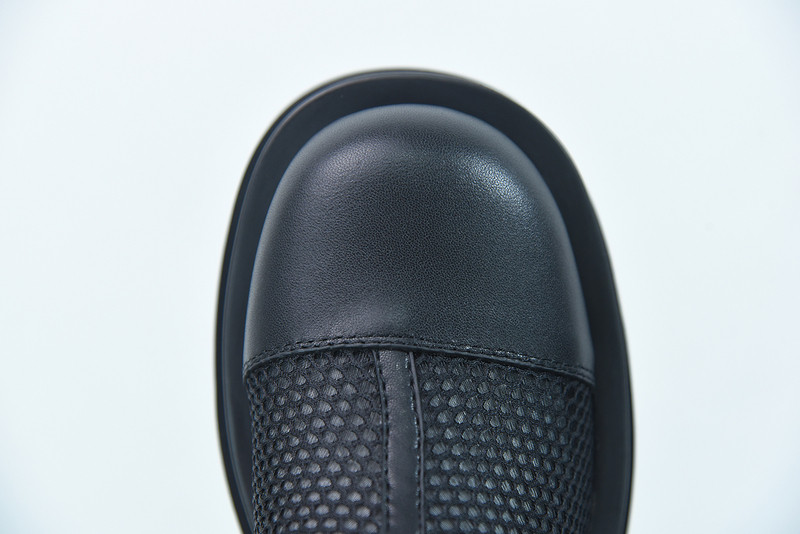 b0tte*a Ven*ta sneaker