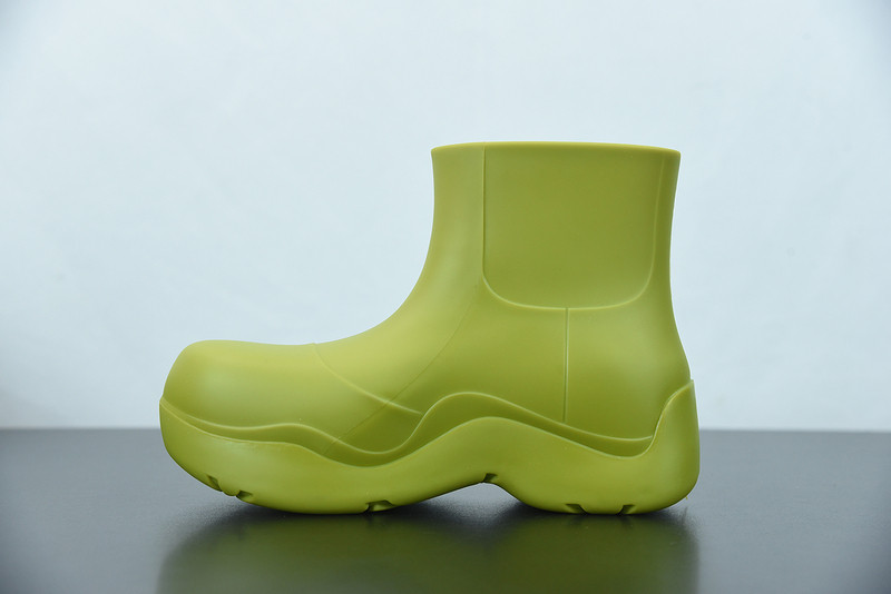 b0tte*a Ven*ta sneaker