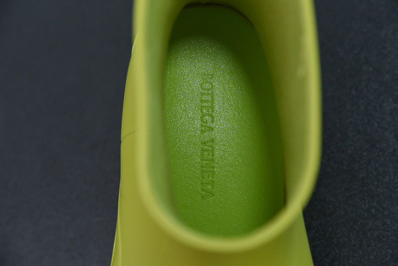 b0tte*a Ven*ta sneaker