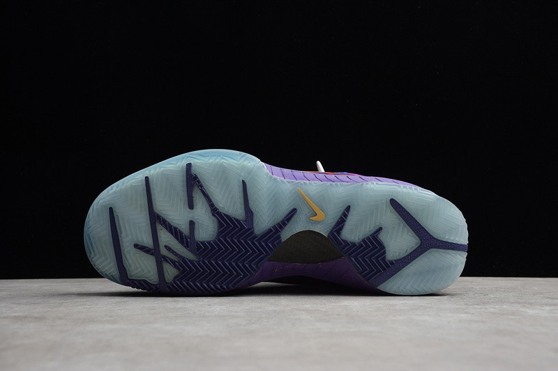 NIKE ZOOM KOBE 4 