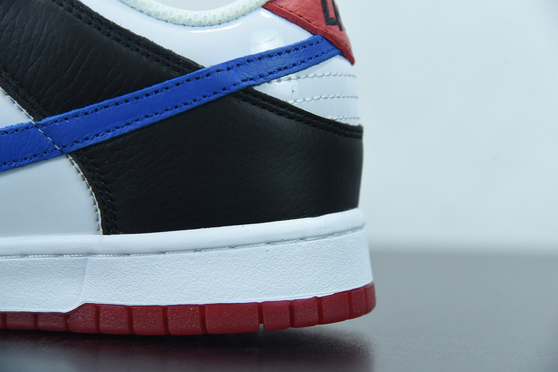 NIKE DUNK LOW