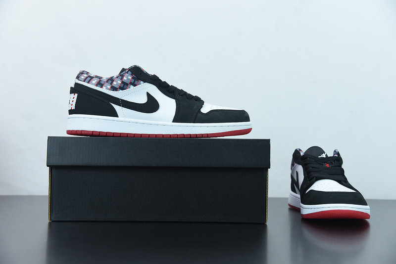 AIR JORDAN 1 LOW 