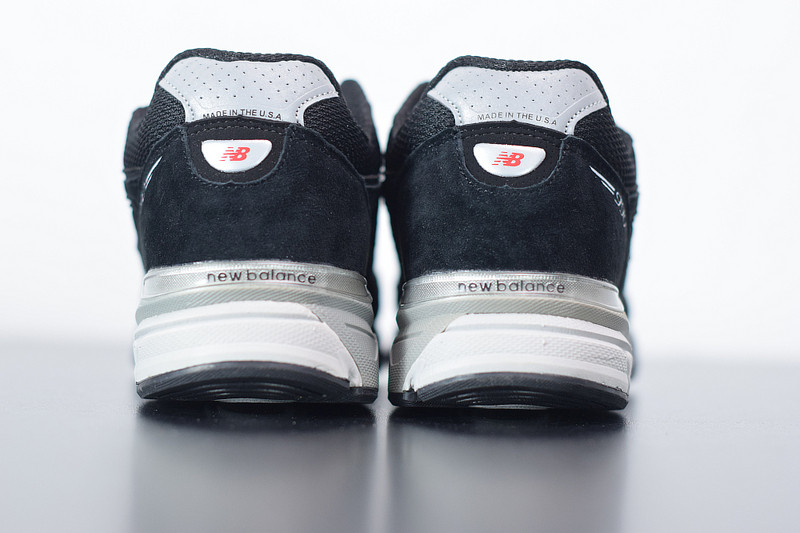 NEW BALANCEM990BK4