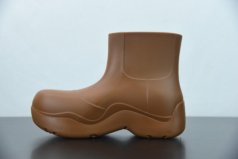 b0tte*a Ven*ta sneaker