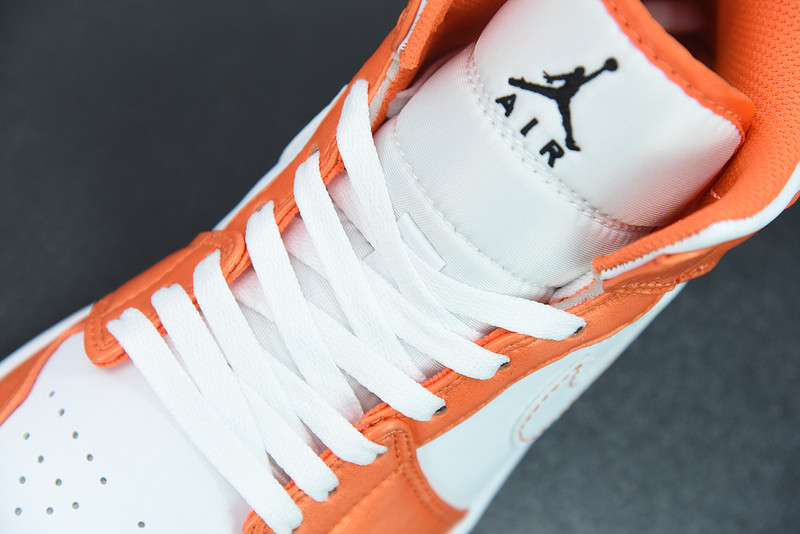 AIR JORDAN 1 MID SE 