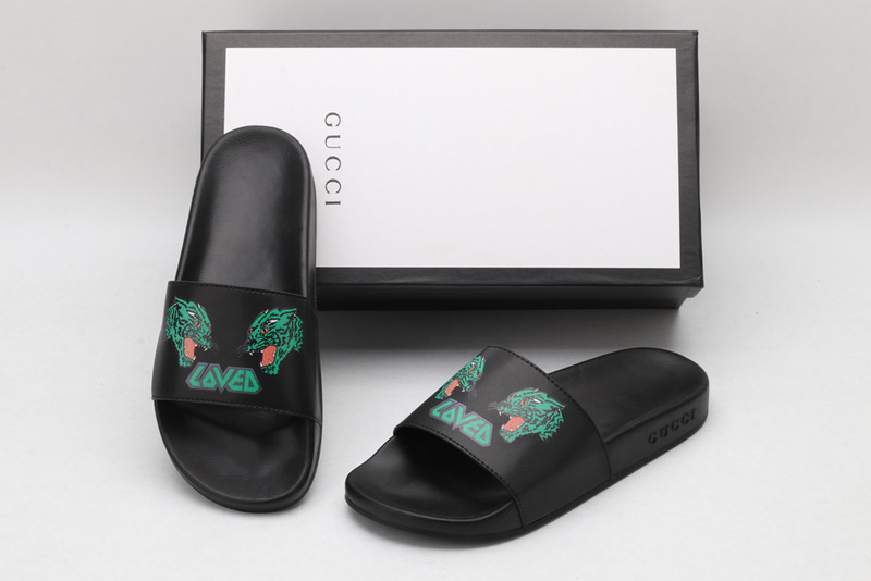 G*u*i sandals