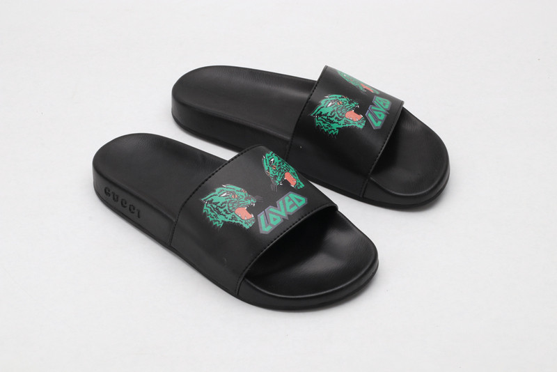 G*u*i sandals